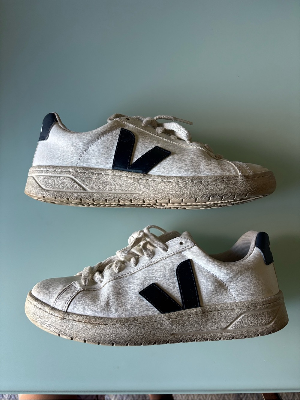 VEJA Campo Bicolor Leather Low-Top Sneakers